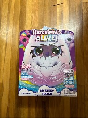 Hatchimals Alive! Mystery Hatch Pufficorn - Pink & Purple